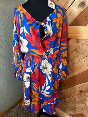 easel Blue Floral Tie-Front Long Sleeve Dress